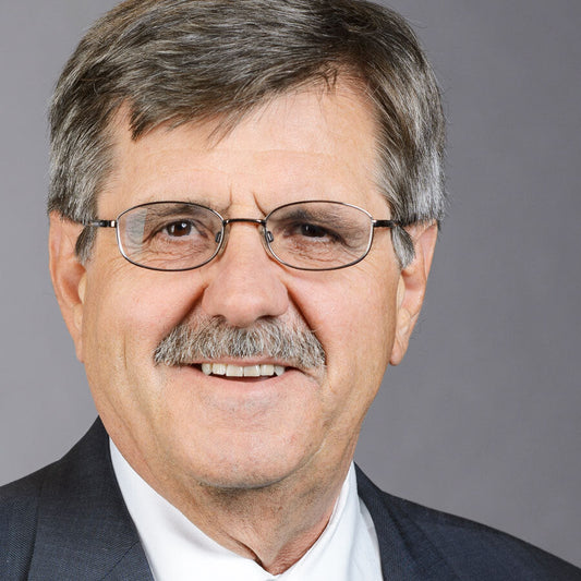 Dr. Eduard Gnesa